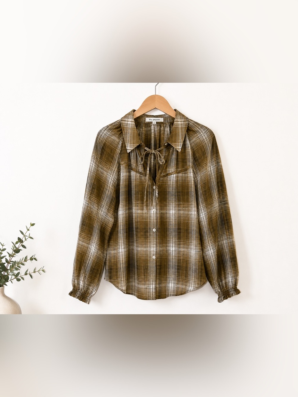 Blu Pepper Plaid Tie Neck Blouse M BNWT Western Boho Brown Olive Fall